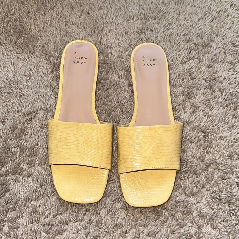 Pastel Yellow sandals
